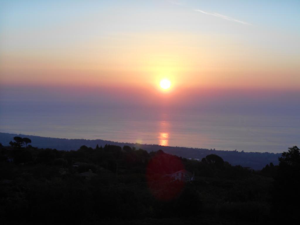 Al Villino Sunshine In Villa Con Piscina Ed Idromassaggio 산탈피오 외부 사진