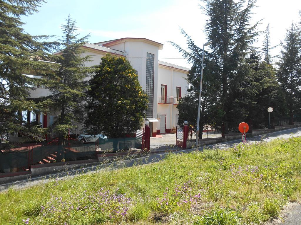 Al Villino Sunshine In Villa Con Piscina Ed Idromassaggio 산탈피오 외부 사진